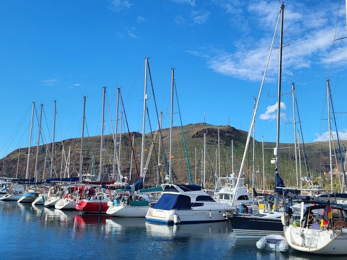 Port w San Sebastian La Gomera Wyspy Kanaryjskie