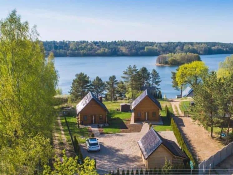 Domki na odludziu z jacuzzi, Karmelowe Domki Kaszuby, Stężyca