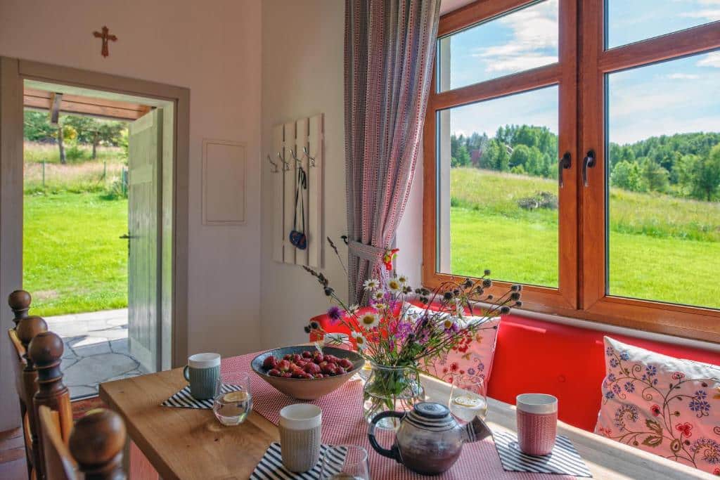 Domki na odludziu z jacuzzi, Krzeszna, Malinowe Wzgórze