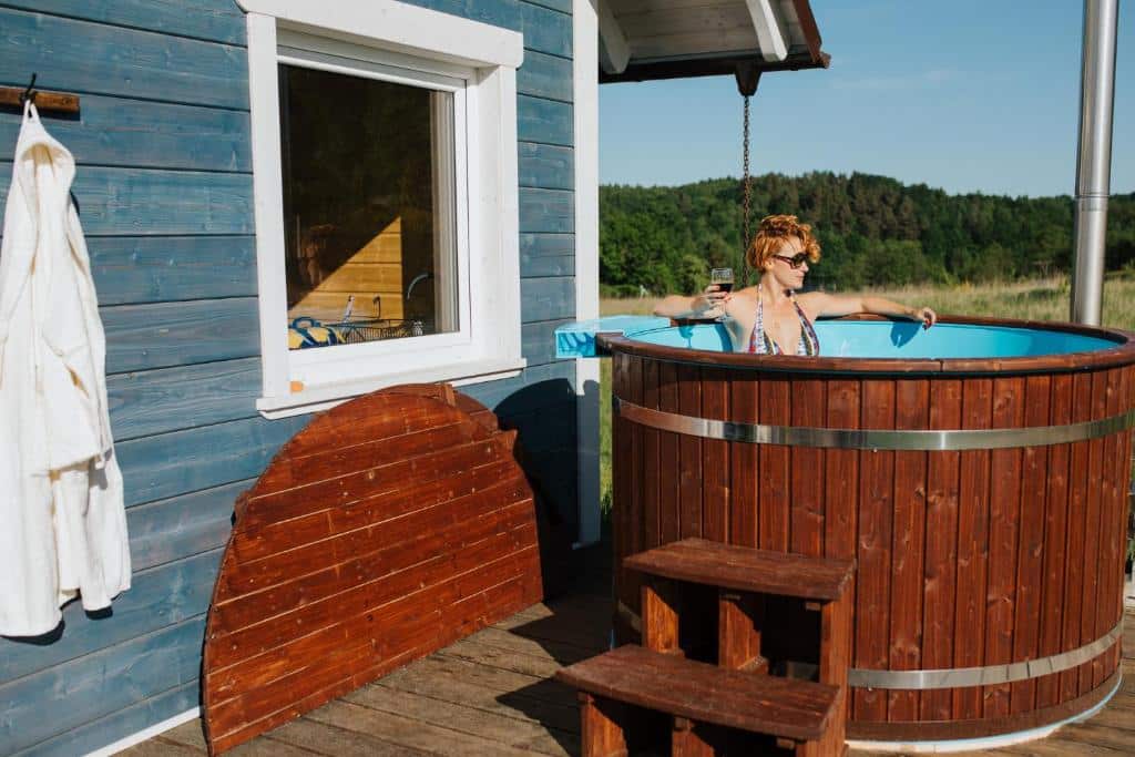Domki w lesie z jacuzzi, Czaplowisko - domki z sauną na Kaszubach, Stare Czaple