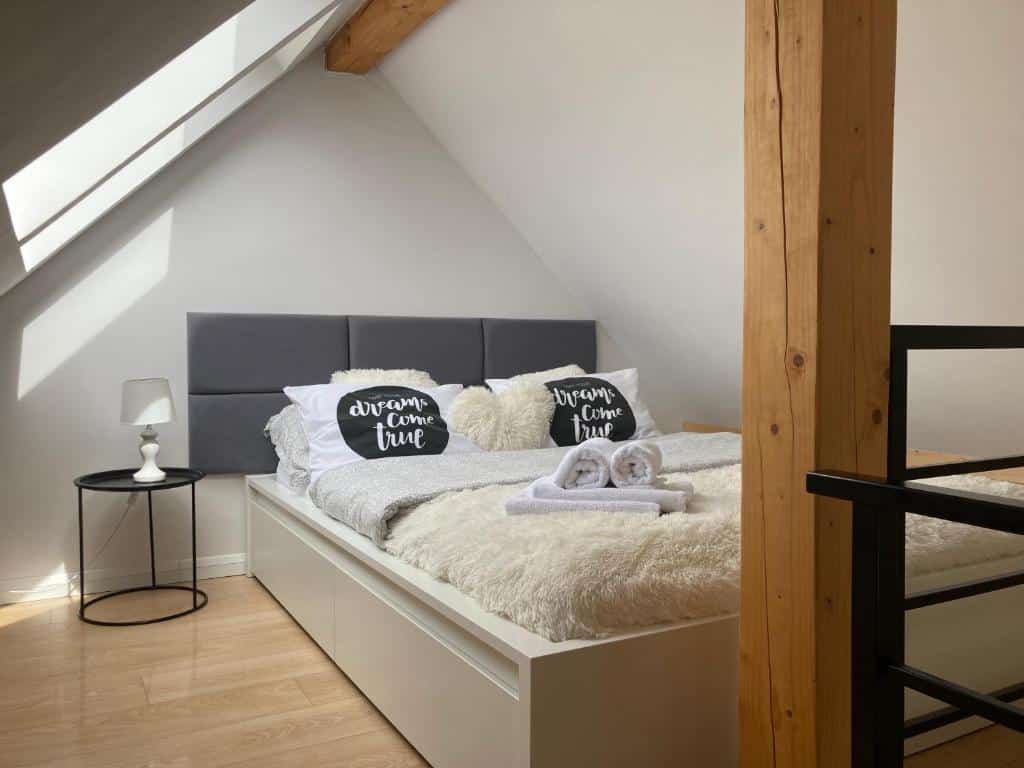 Domki w lesie z jacuzzi, Malinka, Malinowy Zakątek