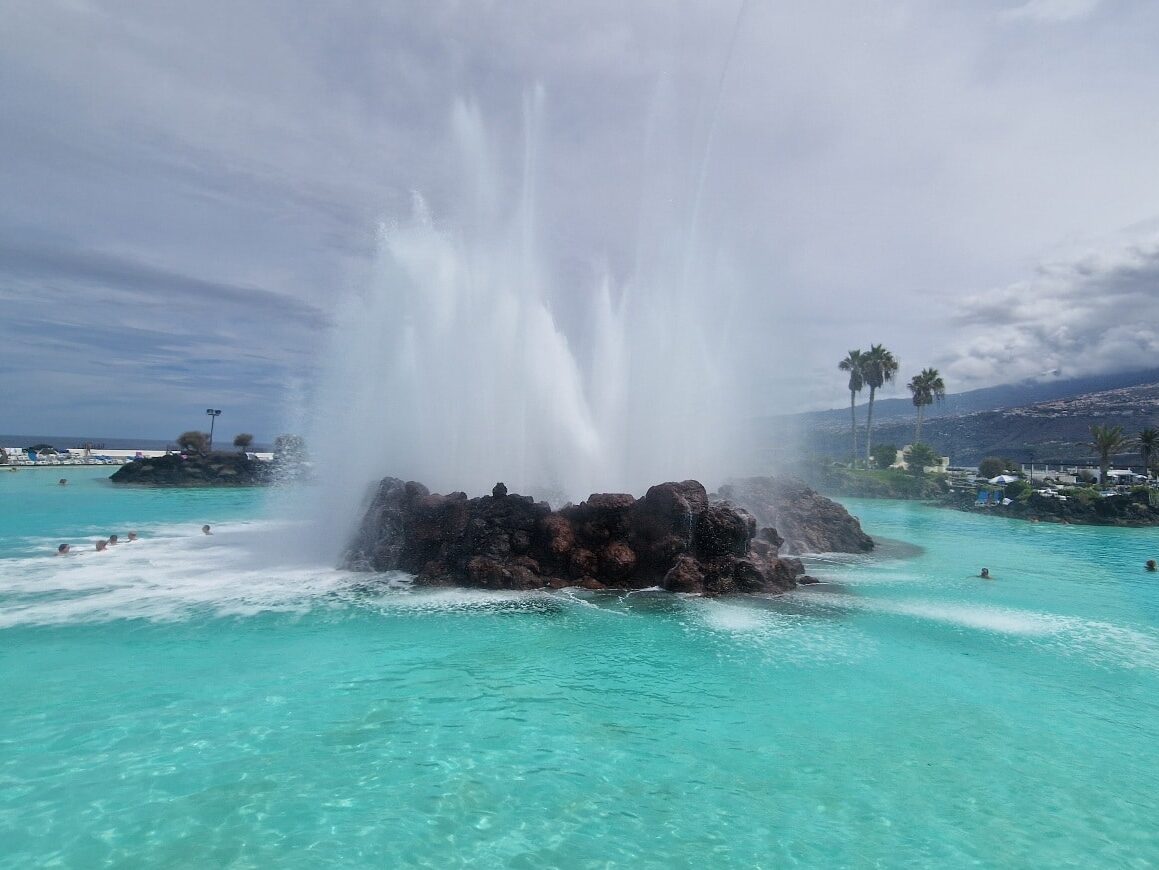 Puerto de la Cruz atrakcje, Lago Martiánez, Teneryfa, Wyspy Kanaryjskie