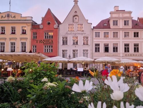 Estonia_Tallin_Stare_Miasto_Plac_Ratuszowy