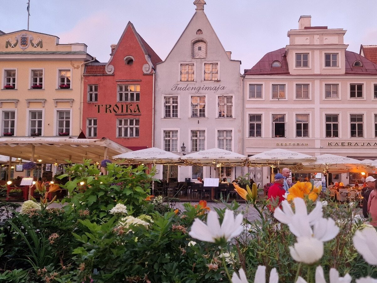 Estonia_Tallin_Stare_Miasto_Plac_Ratuszowy
